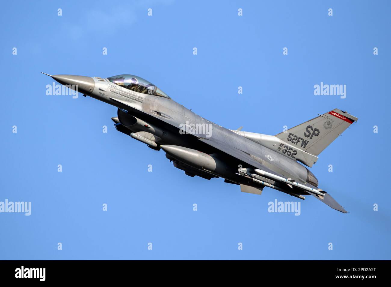 US Air Force F-16 Fighting Falcon Fighter Jet de l'aile 52nd Fighter basée à la base aérienne de Spangdahlem en vol. Spangdahlem, Allemagne - 29 août, 20 Banque D'Images