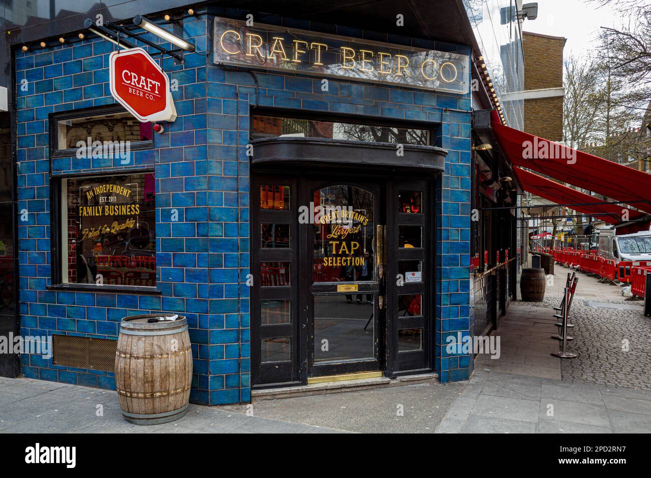 The Craft Beer Co Covent Garden The Craft Beer Co Pub au 168 High Holborn Londres. La Craft Beer Company est une petite chaîne artisanale fondée en 2011. Banque D'Images