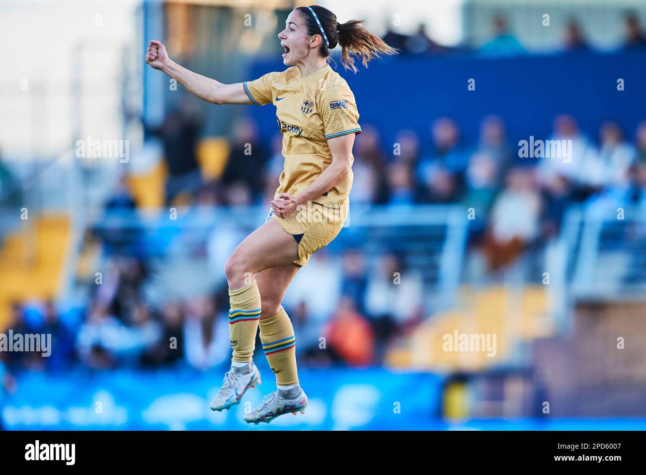 Aitana Bonmati du FC Barcelone célèbre le but lors du match de la Ligue F entre Levante UD et le FC Barcelone au centre sportif de Bunol sur 11 mars 2023 In Banque D'Images