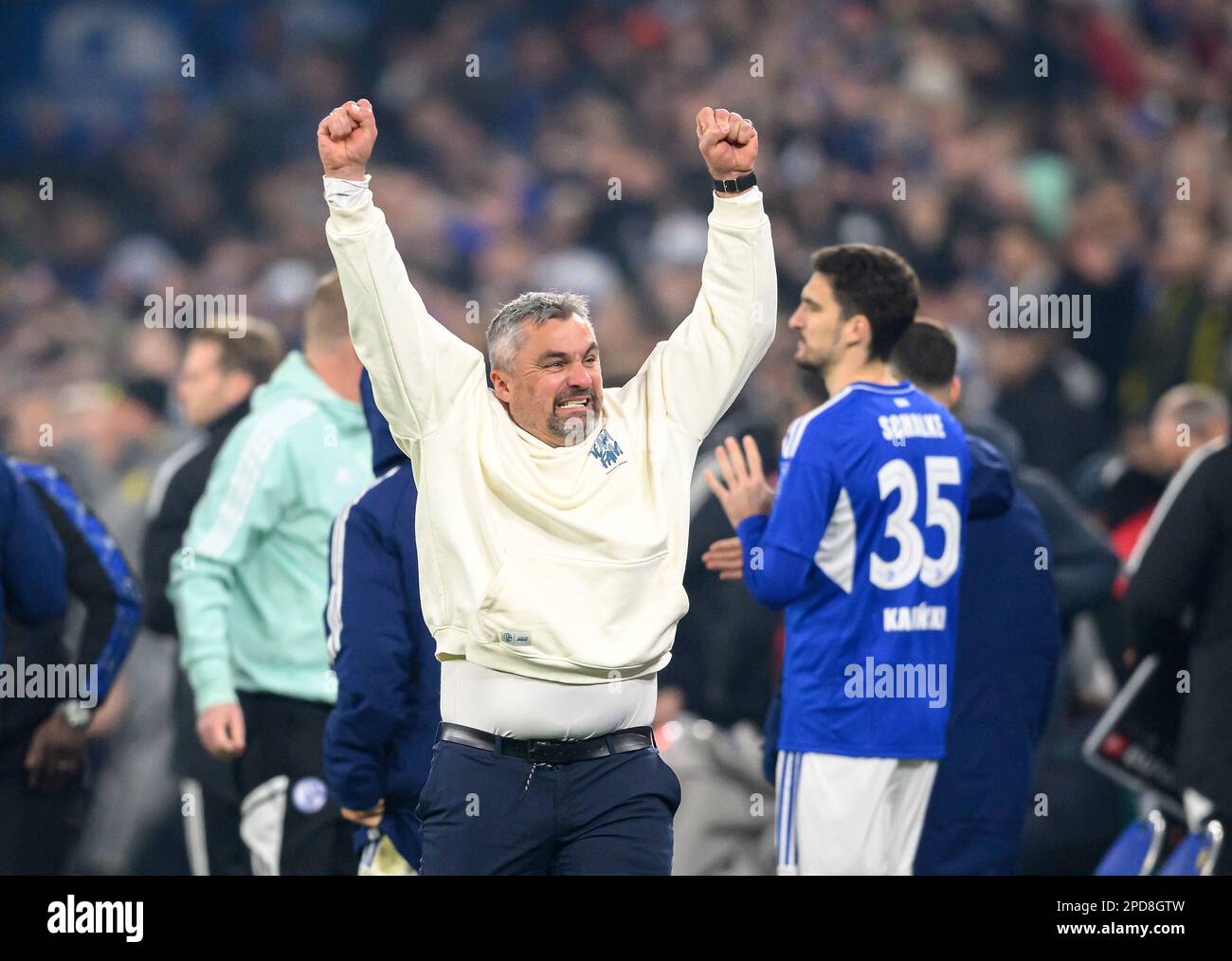 Entraîneur final de jubilation Thomas REIS (GE) Soccer 1st Bundesliga, 24th Match day, FC Schalke 04 (GE) - Borussia Dortmund (DO) 2: 2, on 11 mars 2023 à Gelsenkirchen/Allemagne. #La réglementation DFL interdit toute utilisation de photographies comme séquences d'images et/ou quasi-vidéo # Banque D'Images