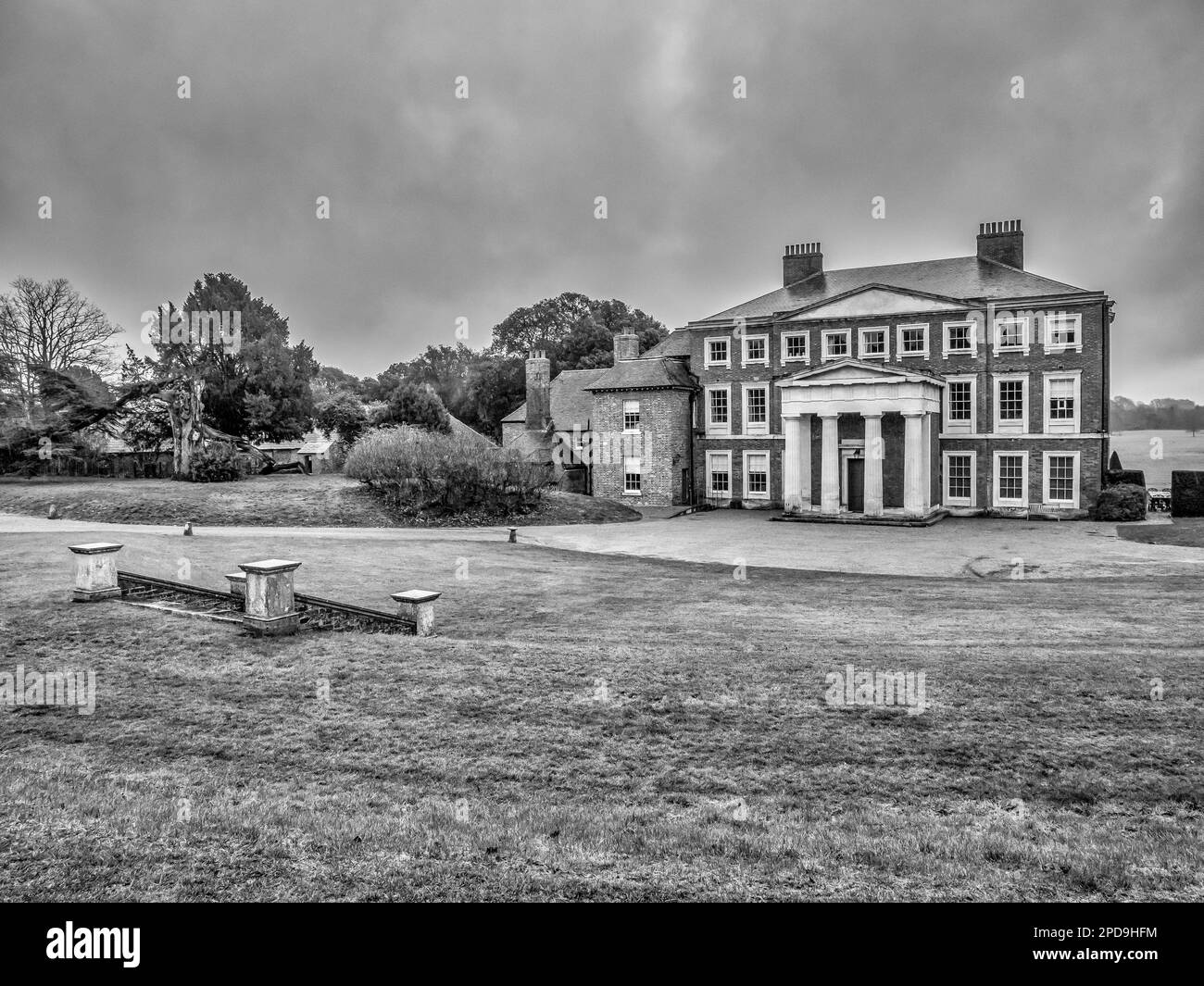 L'image est du manoir de style Queen Anne de Goodnestone du 18th siècle situé dans le hameau de Kent de Goodnestone, en Angleterre du Sud-est Banque D'Images