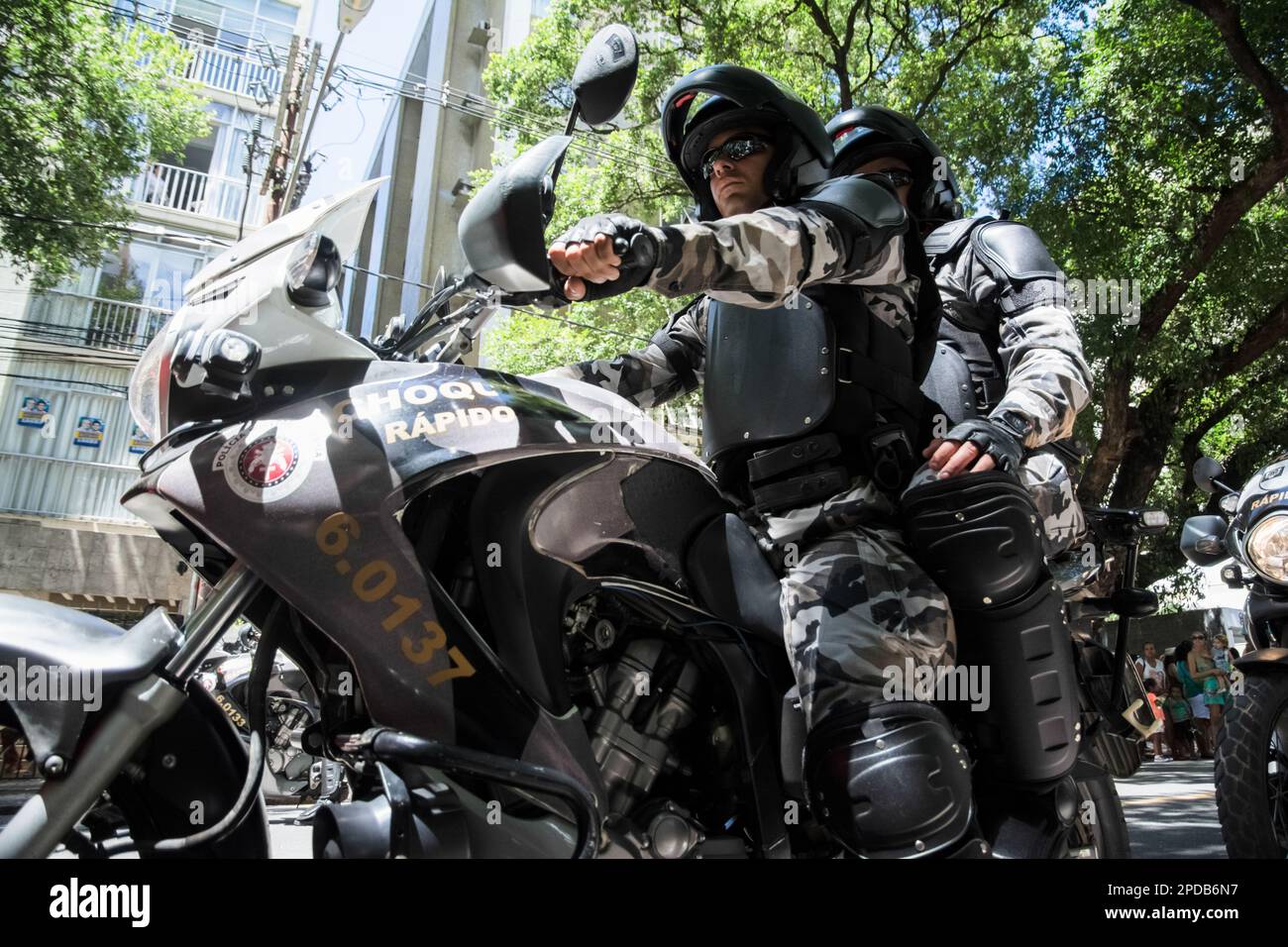 Salvador, Bahia, Brésil - 07 septembre 2016: Les pilotes de moto militaire de la police militaire sont vus pendant le défilé de l'indépendance du Brésil Banque D'Images