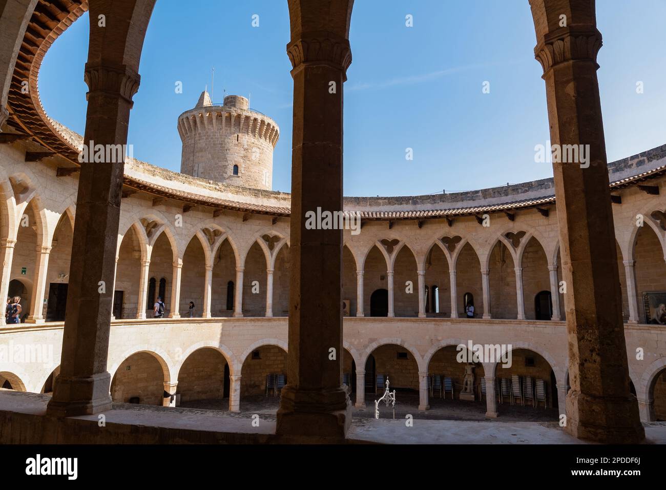 Vue intérieure sur le château de Bellver à Palma de Majorque - Espagne. Banque D'Images
