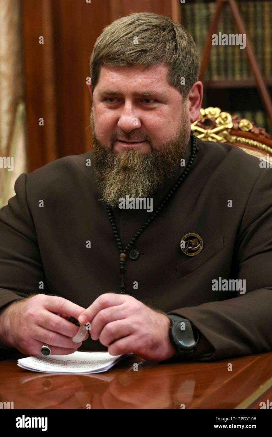 KADYROV, 03/13/2023.amsan KADYROW, image unique, motif unique rogné, portrait, portrait, portrait. Vladimir POUTINE (Président de la Russie) rencontre le dirigeant tchétchène Ramzan KADYROV le 03/13/2023. Rencontre avec le chef de la République tchétchène Ramzan Kadyrov photo : le Kremlin Moscou via Banque D'Images