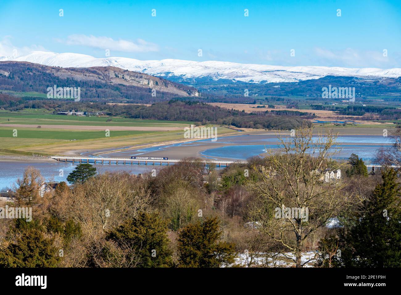 Vue du matin depuis Arnside Knott, Arnside, Milnthorpe, Cumbria, Royaume-Uni. Banque D'Images