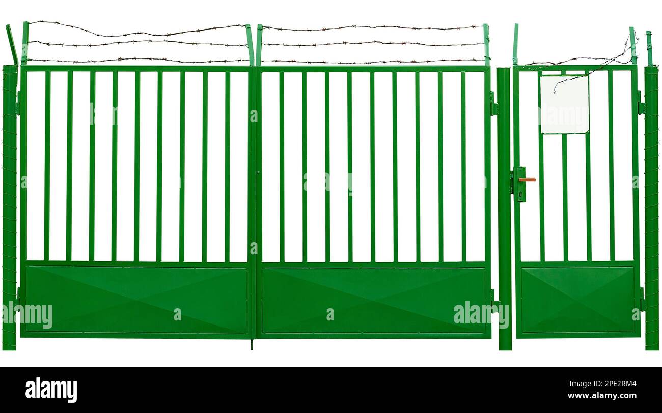 Porte fermée avec fil barb isolé sur fond blanc Banque D'Images