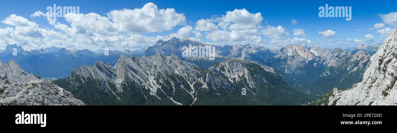 Magnifique panorama de montagne dans les Dolomites italiens. Dolomites, Italie, Dolomites, Italie, Europe Banque D'Images