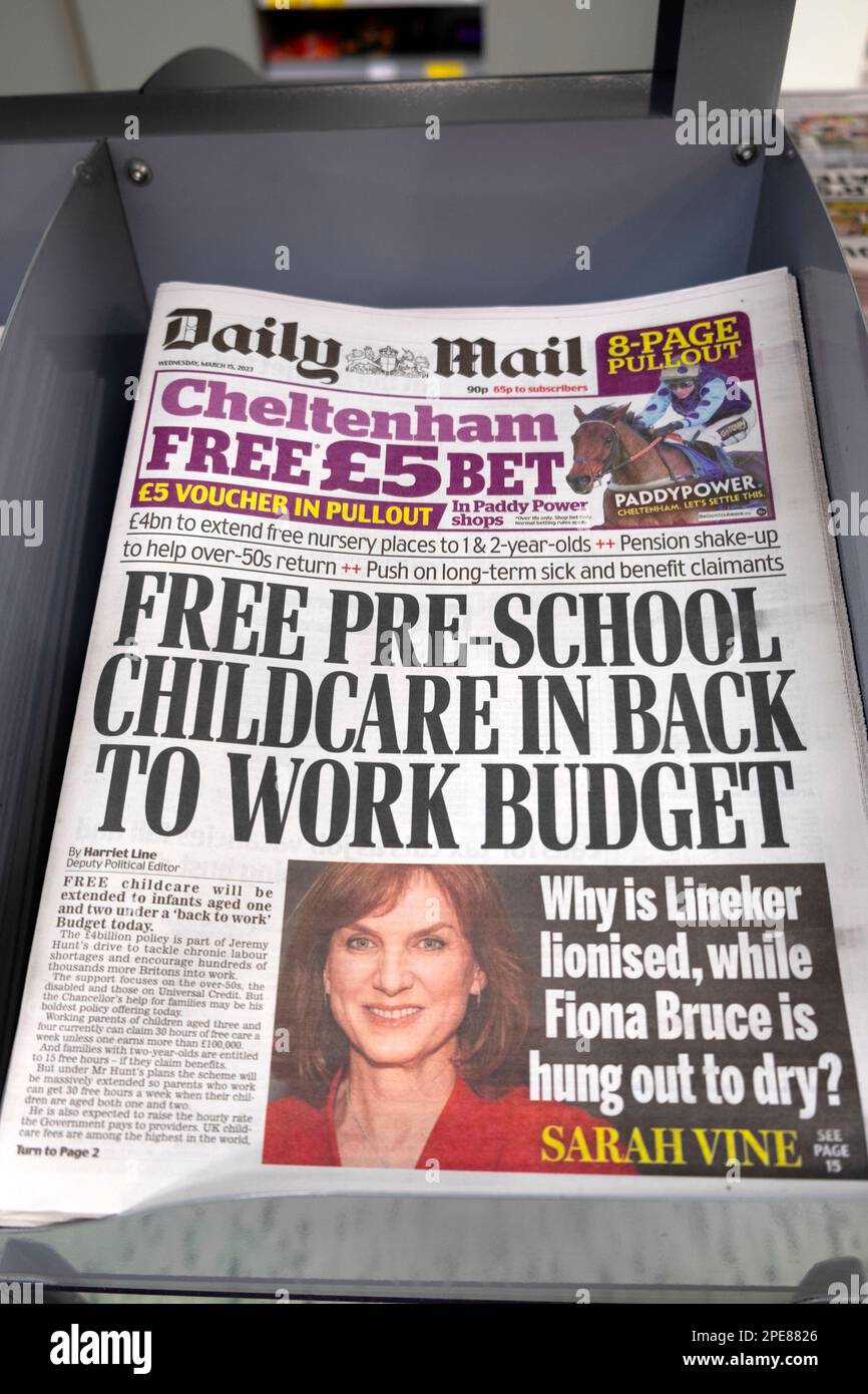 « Free Pre-School Childcare in Back to Work Budget » Daily Mail journal titre première page Chancelier Jeremy Hunt budget du printemps le 15 mars 2023 Royaume-Uni Banque D'Images