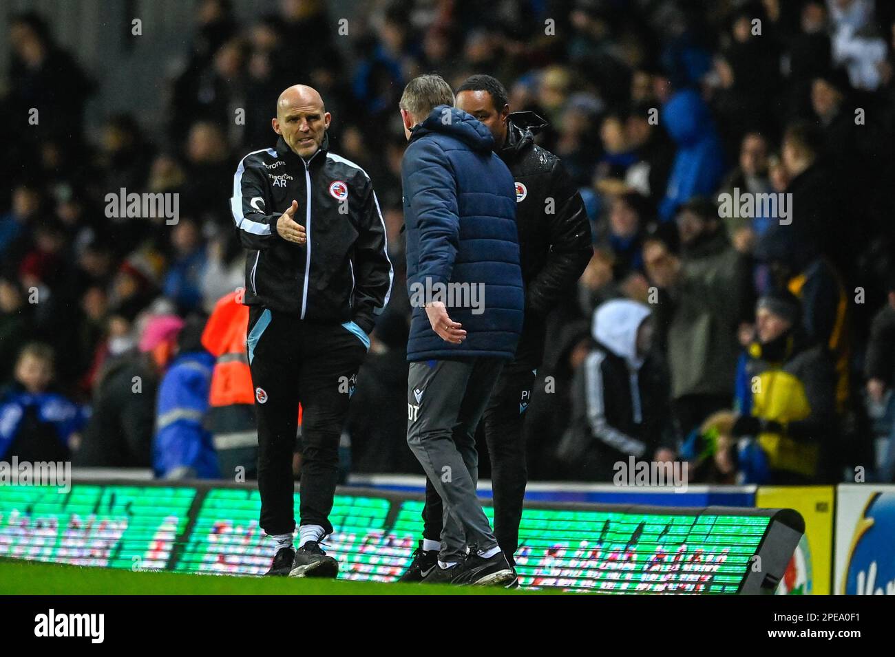Blackburn, Royaume-Uni. 15th mars 2023. Gestionnaire de lecture Paul Ince et Blackburn Rovers Gestionnaire Jon Dahl Tomasson poignée de main après le match du championnat Sky Bet Blackburn Rovers vs Reading à Ewood Park, Blackburn, Royaume-Uni, 15th mars 2023 (photo de Ben Roberts/News Images) à Blackburn, Royaume-Uni le 3/15/2023. (Photo de Ben Roberts/News Images/Sipa USA) crédit: SIPA USA/Alay Live News Banque D'Images
