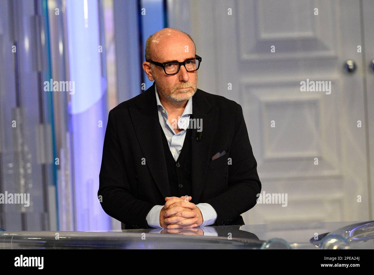 Rome, Italie. 15th mars 2023. Roberto Arditti pendant la Porta a Porta diffusé sur le Rai 1 dans les studios Rai de la via Teulada sur 15 mars 2023 à Rome, Italie. (Photo de Fabrizio Corradetti/Livemedia) crédit: Agence de photo indépendante/Alamy Live News Banque D'Images