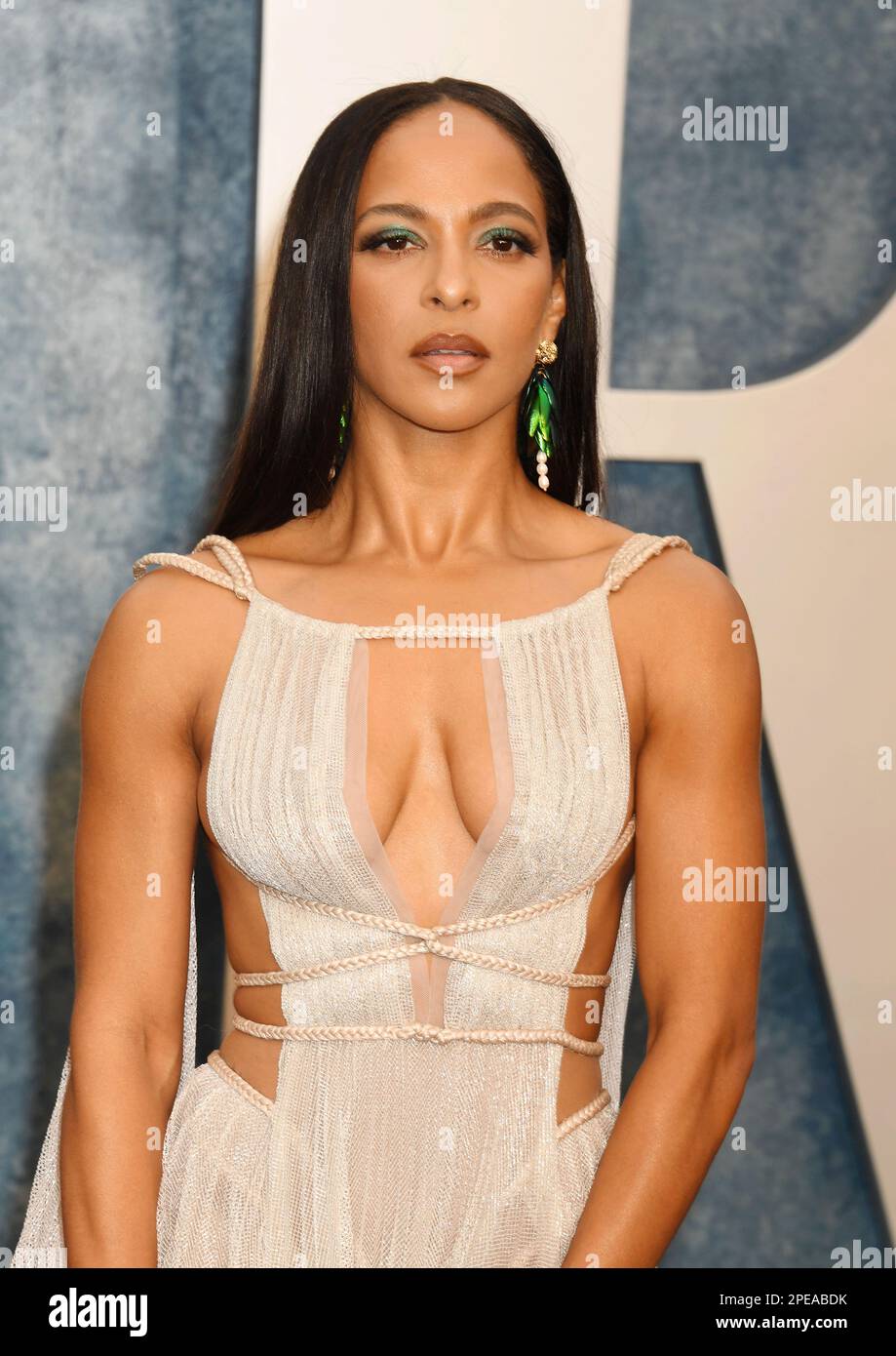 BEVERLY HILLS, CALIFORNIE - MARS 12: Megalyn Echikunwoke participe à la Vanity Fair Oscar Party 2023 organisée par Radhika Jones au centre Wallis Annenberg Banque D'Images