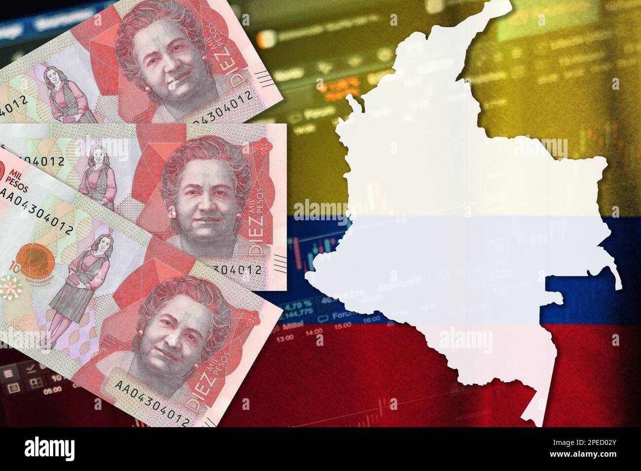 Billets de 10 000 pesos colombiens en espèces, drapeau et carte de la