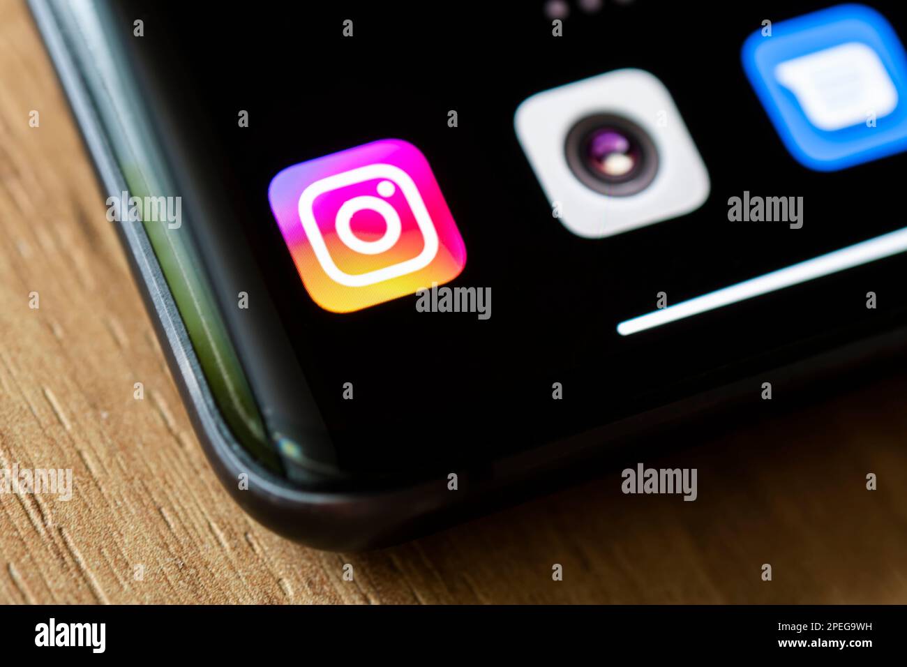 Barnaul. Russie 20 juin 2022 : icône de l'application Instagram sur l'écran du smartphone en gros plan. Icône de l'application Instagram. Application de réseaux sociaux. Réseau social Banque D'Images