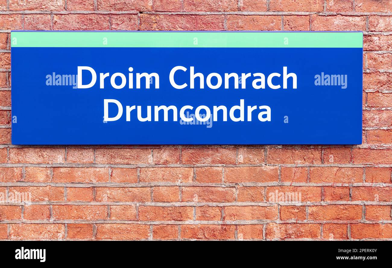 Standard Drumcondra - panneau de la gare de Droim Chonrach, Dublin, Irlande Banque D'Images