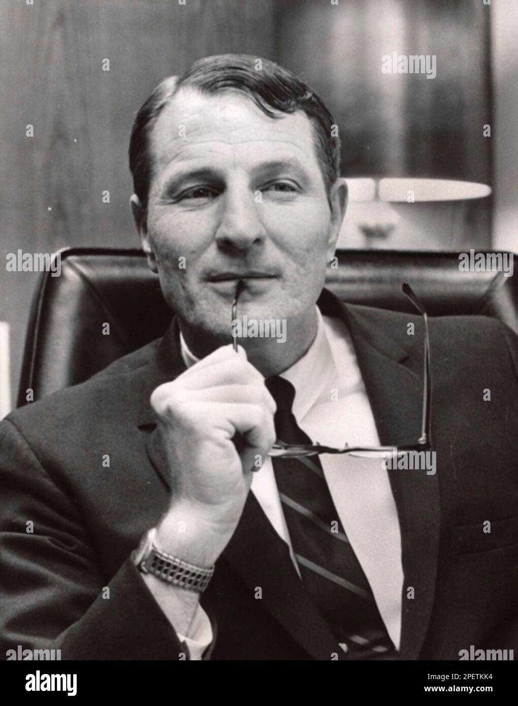 ** FILE ** Neal A. Maxwell is shown in an undated file photo in Salt Lake City. Maxwell, a member of the Quorum of the Twelve Apostles for The Church of Jesus Christ of Latter-day Saints, died Wednesday, July 21, 2004, after a lengthy battle with leukemia, the church said. He was 78. (AP Photo/The Salt Lake Tribune, File) -UTSAL, Deseret News Out, Local TV Out, Mags Out. Banque D'Images