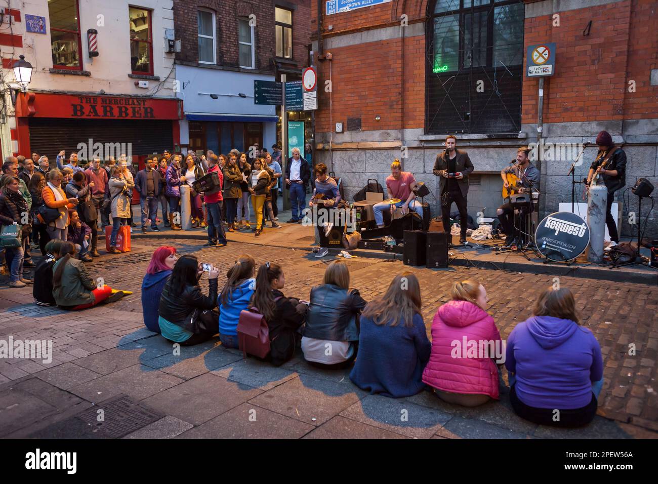 Concert Rock Street dans le quartier du bar Temple, Dublin Banque D'Images