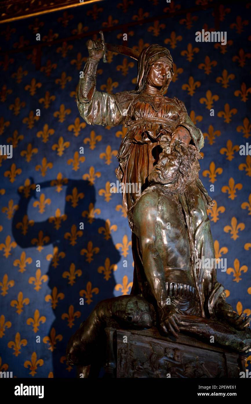 La sculpture en bronze de Donatello, Judith et Holofernes, est