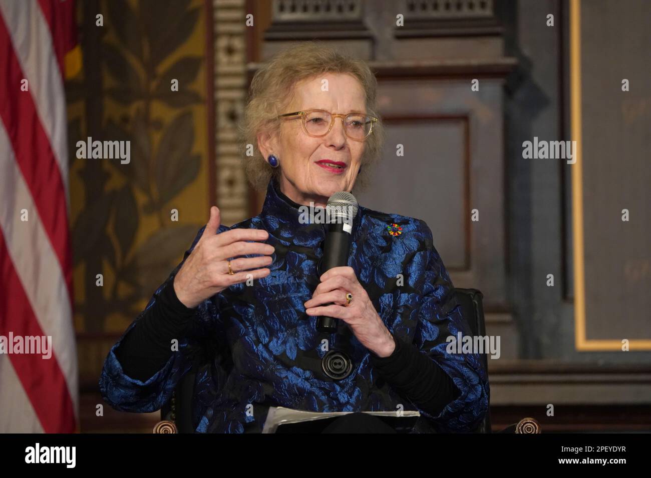 Mary Robinson sur scène lors de la conférence « Women at the Helm » à l'université de Georgetown à Washington, DC, pendant la visite de Taoiseach Leo Varadkar aux États-Unis pour la Saint Patrick. Date de la photo: Jeudi 16 mars 2023. Banque D'Images