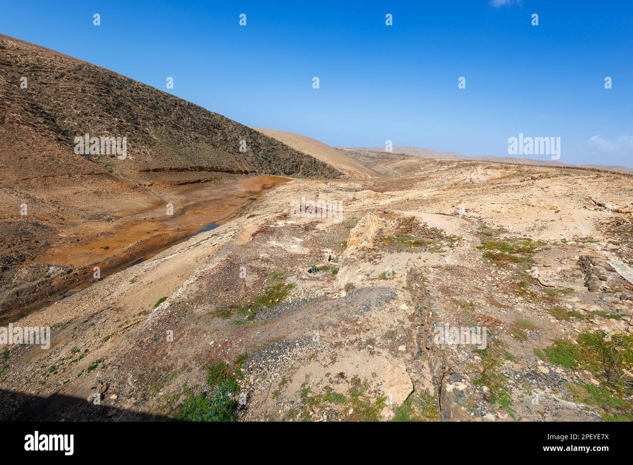 Réservoir d'eau Emblase de los Molinos au centre de l'île de Fuerteventura dans les îles Canaries Banque D'Images