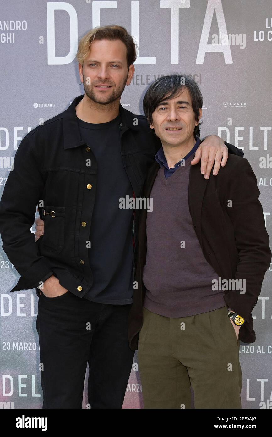 Rome, Italie. 16th mars 2023. Alessandro Borghi (l) et Luigi Lo Cascio (r) assistent à la séance photo du film « Delta » au NH Hotel Collection Rome Centro. (Photo de Mario Cartelli/SOPA Images/Sipa USA) crédit: SIPA USA/Alay Live News Banque D'Images