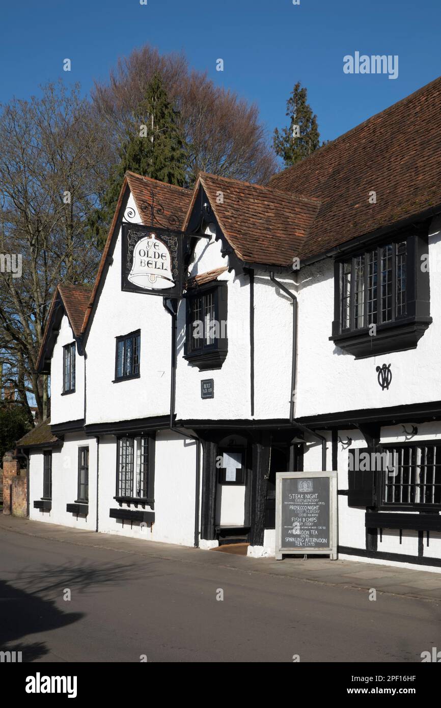 YE Olde Bell pub on the High Street, Hurley, Berkshire, Angleterre, Royaume-Uni, Europe Banque D'Images