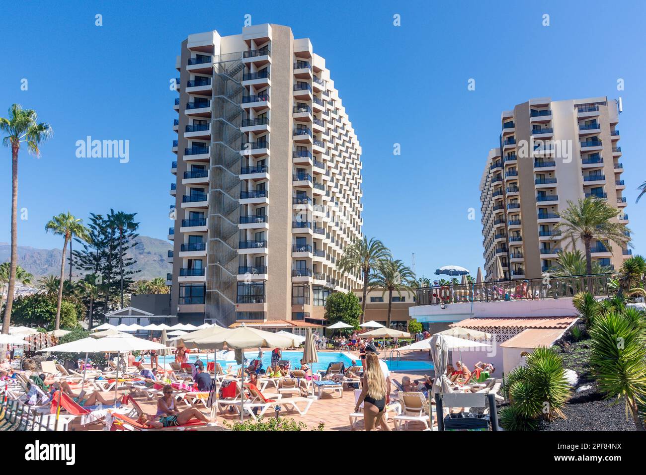 Terrasse de la piscine, hôtel sol Tenerife, avenue Rafael Puig Lluvina, Playa de las Américas, Ténérife, Iles Canaries, Royaume d'Espagne Banque D'Images