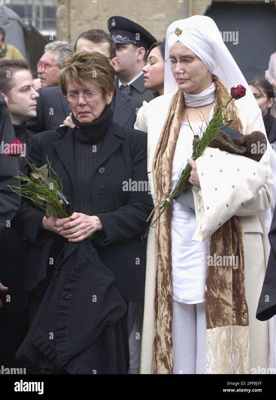 Ehefrau Myriam Bru links und Tochter Beatrice Buchholz rechts