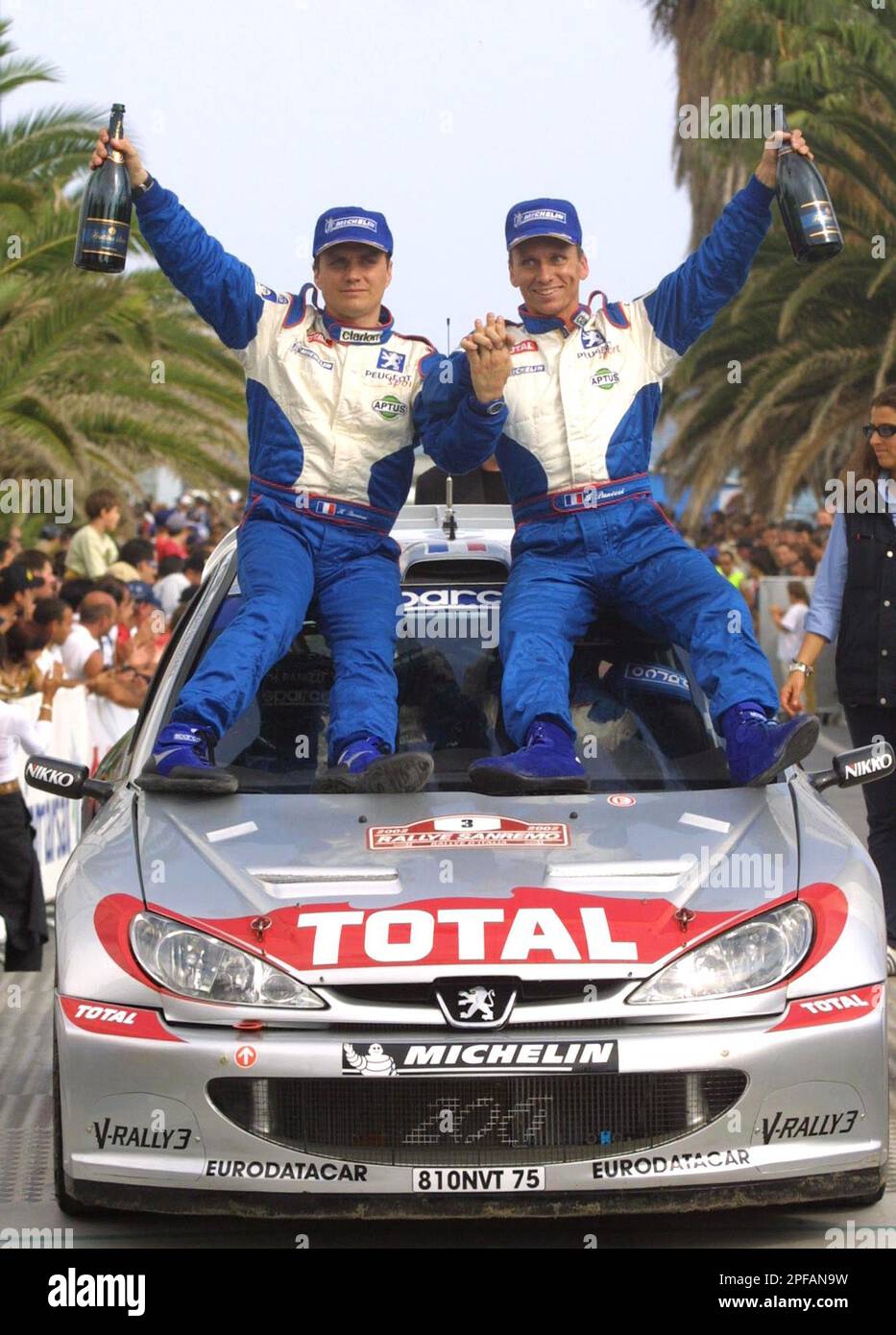 Photo D'époque - WRC Tour De Corse 2002 - Gilles Panizzi / Hervé Panizzi - Peugeot 206 WR