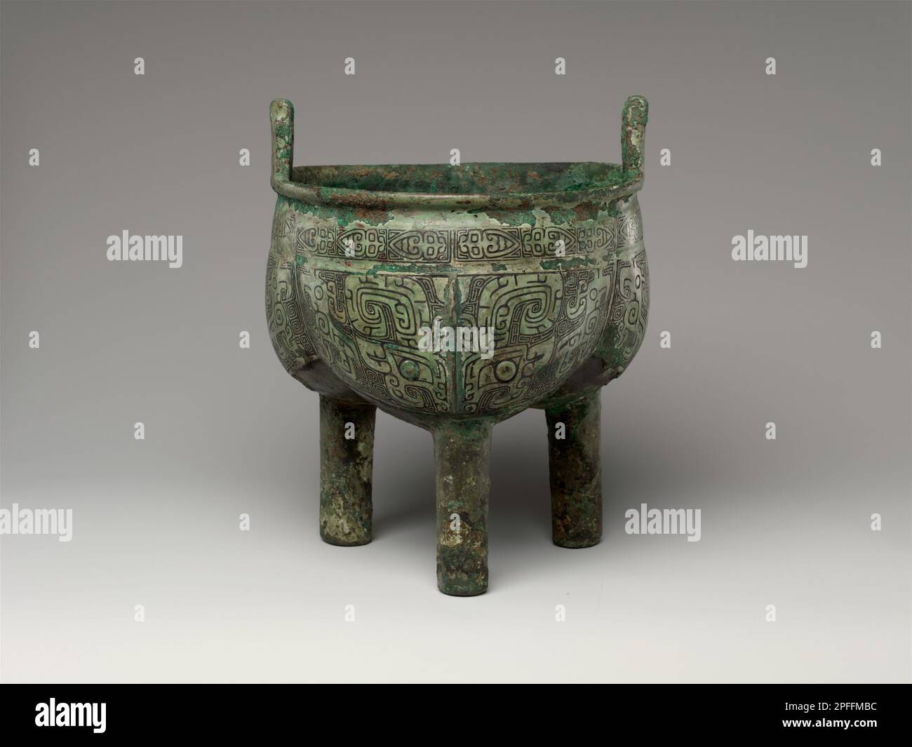 Tripode à lobes (à glissement),Sang Dynasty (env. 1600–1046 av. J.-C.),12th–11th Century av. J.-C., Bronze incrusté de pigment noir Banque D'Images