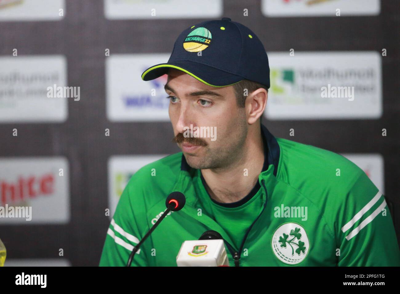 Le capitaine irlandais Andrew Balbirnie s'adressant à une conférence de presse avant le match pendant l'équipe nationale de cricket de l'Irlande de l'ODI assiste à la pratique à Sylhet Internati Banque D'Images