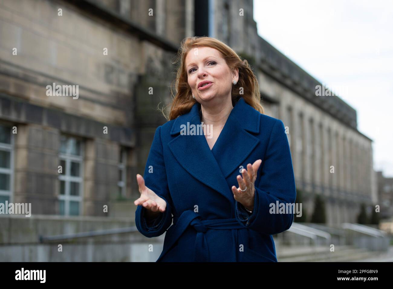 Édimbourg, Écosse, Royaume-Uni. 17 mars 2023.PHOTO: Le MSP de frêne Regan a vu quitter la maison de St Andrews à Édimbourg après sa rencontre avec le secrétaire permanent du gouvernement écossais. Ash Regan se présente à la direction du Parti national écossais (SNP) et qui sera le vainqueur, deviendra également le prochain Premier ministre écossais. Credit: Colin D Fisher/CDFIMAGES.COM Ash Regan rencontre le secrétaire permanent Ash Regan a rencontré aujourd'hui le secrétaire permanent du gouvernement écossais, John-Paul Marks, pour établir ses positions politiques pour une administration dirigée par Regan. Ash Regan a déclaré : « C’était un plaisir de se rencontrer Banque D'Images