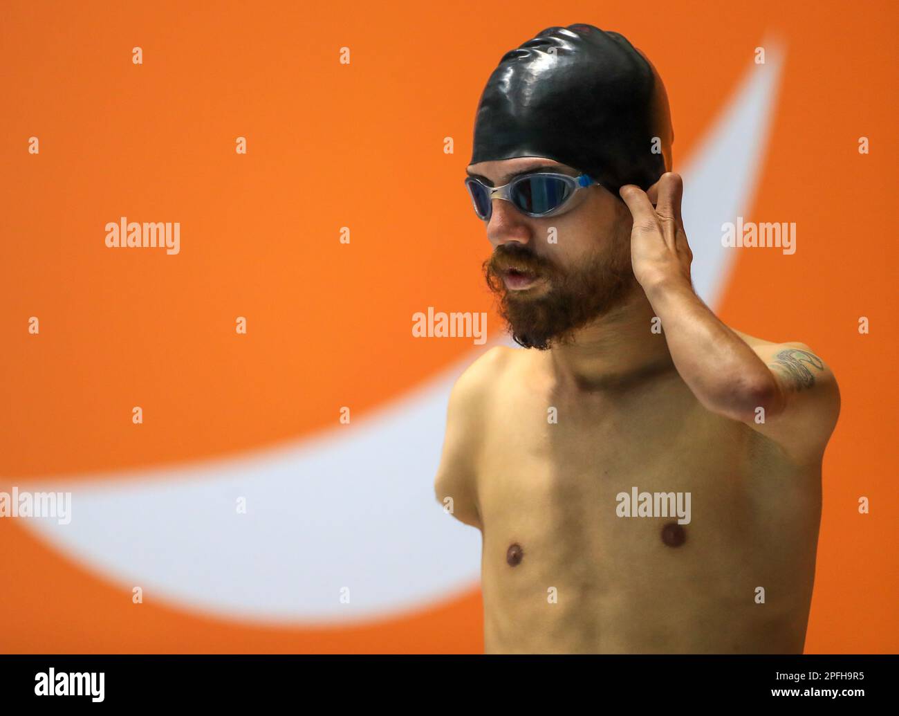 Le Mustafa Al-Husseini, en Irak, en amont du MC 100m BreastStroke pour hommes, chauffe le deuxième jour de la série mondiale de natation Citi Para à Ponds Forge, Sheffield. Banque D'Images