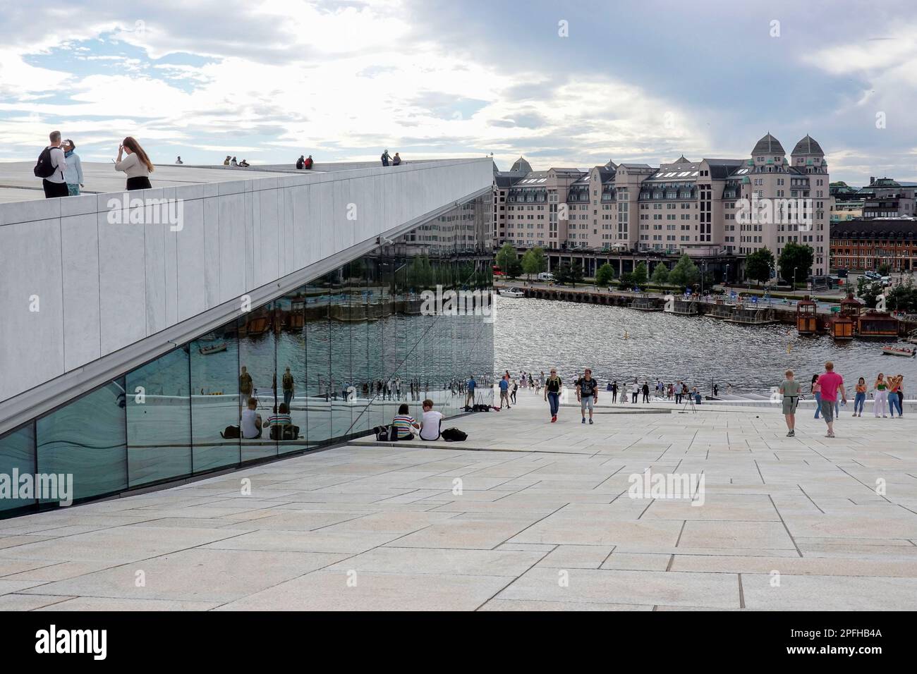 Norvège, Oslo, l'Opéra d'Oslo (Den Norske Opera & Ballett) est le théâtre national de l'Opéra et du Ballet de Norvège Banque D'Images