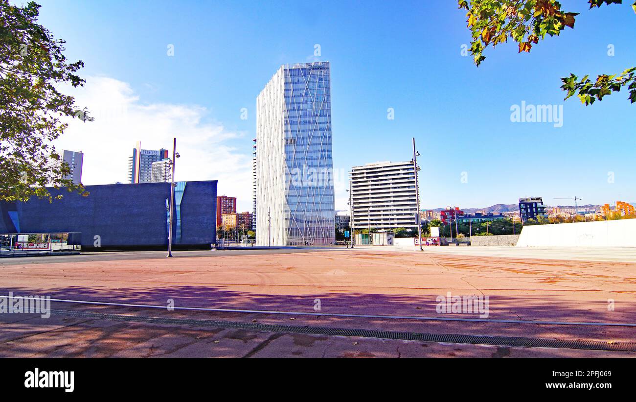 Bâtiment moderne à Diagonal Mar et Port Forum à Barcelone, Catalunya, Espagne, Europe Banque D'Images