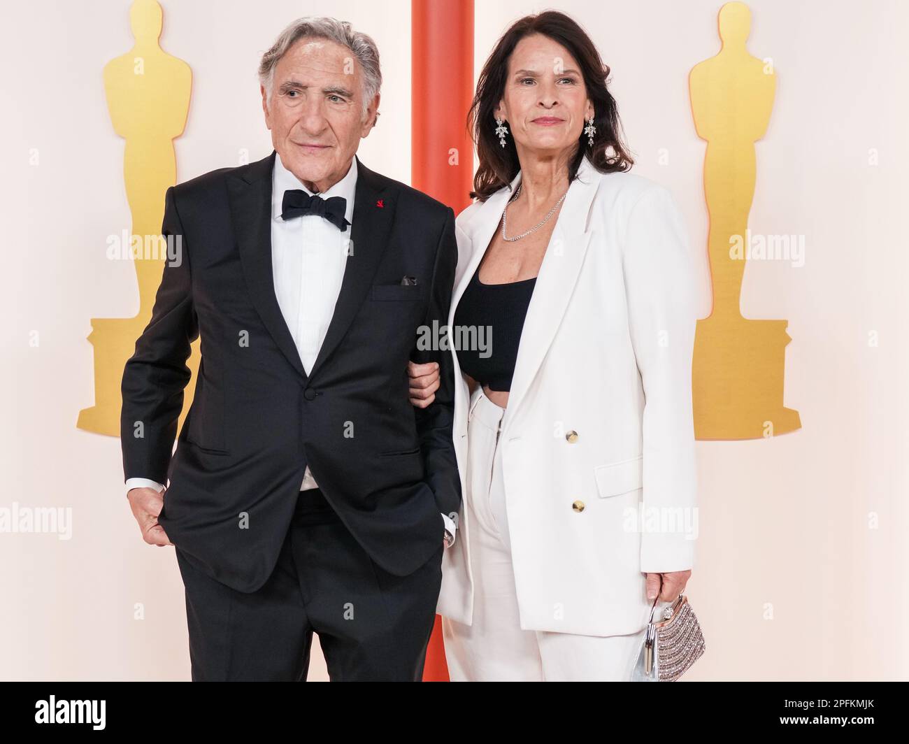 Los Angeles, États-Unis. 12th mars 2023. Judd Hirsch et Kathryn Danielle marchent sur le tapis rouge lors des Oscars 95th organisés par l'Académie des Arts et des Sciences du film au Dolby Theatre de Los Angeles, CA sur 12 mars 2023. (Photo par Sthanlee B. Mirador/Sipa USA) crédit: SIPA USA/Alay Live News Banque D'Images