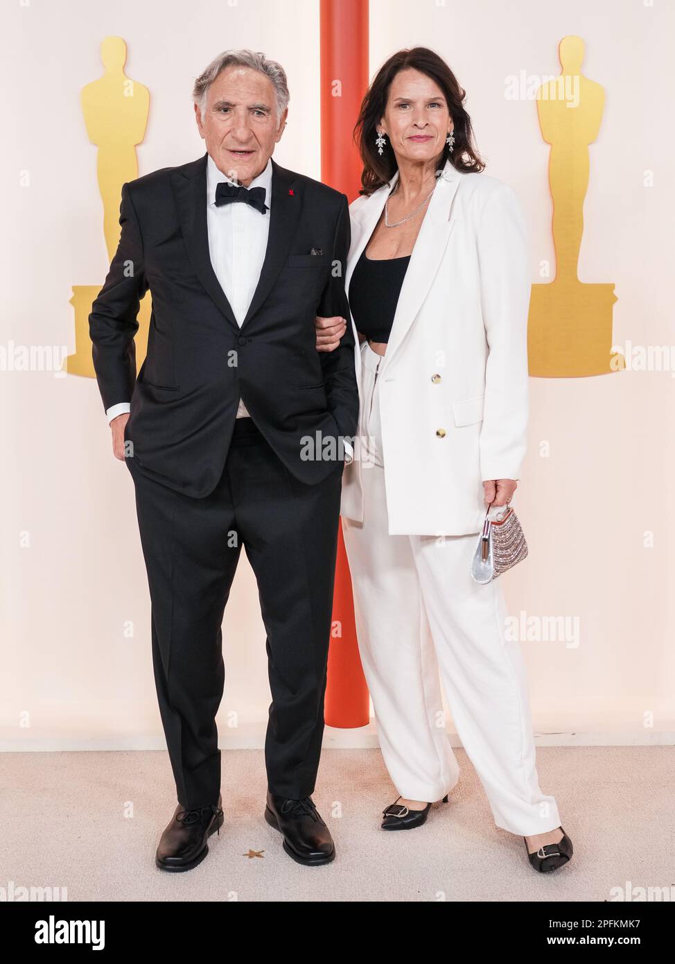 Los Angeles, États-Unis. 12th mars 2023. Judd Hirsch et Kathryn Danielle marchent sur le tapis rouge lors des Oscars 95th organisés par l'Académie des Arts et des Sciences du film au Dolby Theatre de Los Angeles, CA sur 12 mars 2023. (Photo par Sthanlee B. Mirador/Sipa USA) crédit: SIPA USA/Alay Live News Banque D'Images