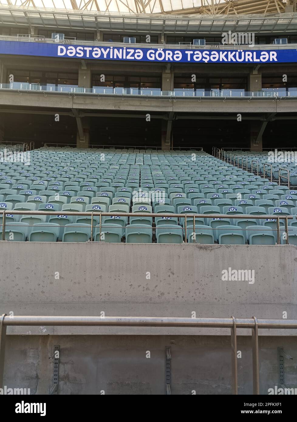 Vide signifie fans à l'intérieur du stade olympique, Bakou, Azerbaïdjan Banque D'Images