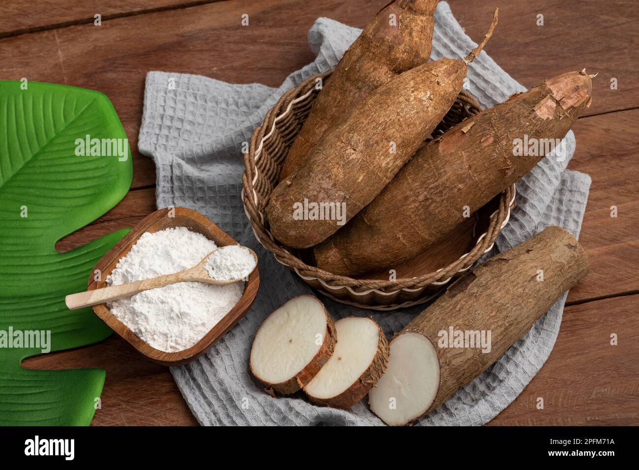 Manioc; amidon de manioc biologique brut - Manihot esculenta Banque D'Images
