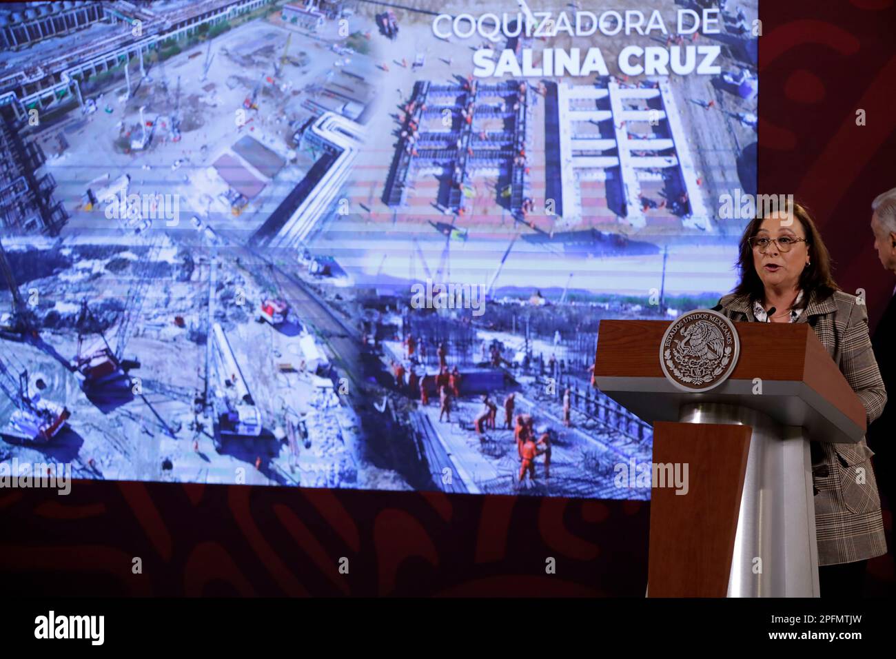 Mexico, Mexique. 16th mars 2023. Le Secrétaire à l'énergie, Rocio Nahle Garcia lors de la conférence de presse du Président du Mexique, Andres Manuel Lopez Obrador, devant des journalistes au Palais National de Mexico. Sur 16 mars 2023 à Mexico, Mexique (photo par Luis Barron/Groupe Eyepix/Sipa USA) crédit: SIPA USA/Alay Live News Banque D'Images