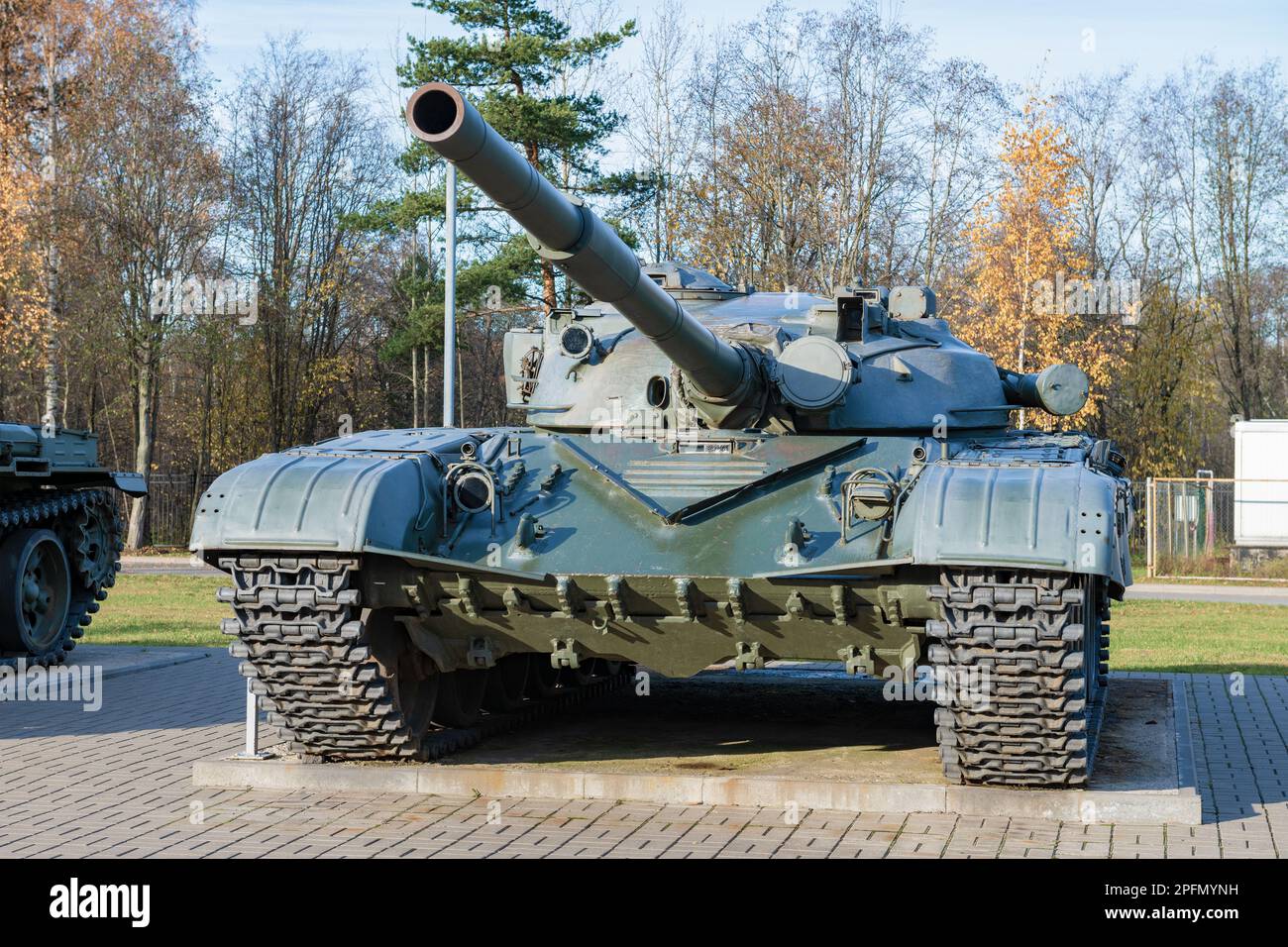 KIROVSK, RUSSIE - OCTOBRE 2022 : char soviétique et russe T-72 « Ural » dans l'exposition du musée « Breakthrough of the Siege of Leningrad » Banque D'Images