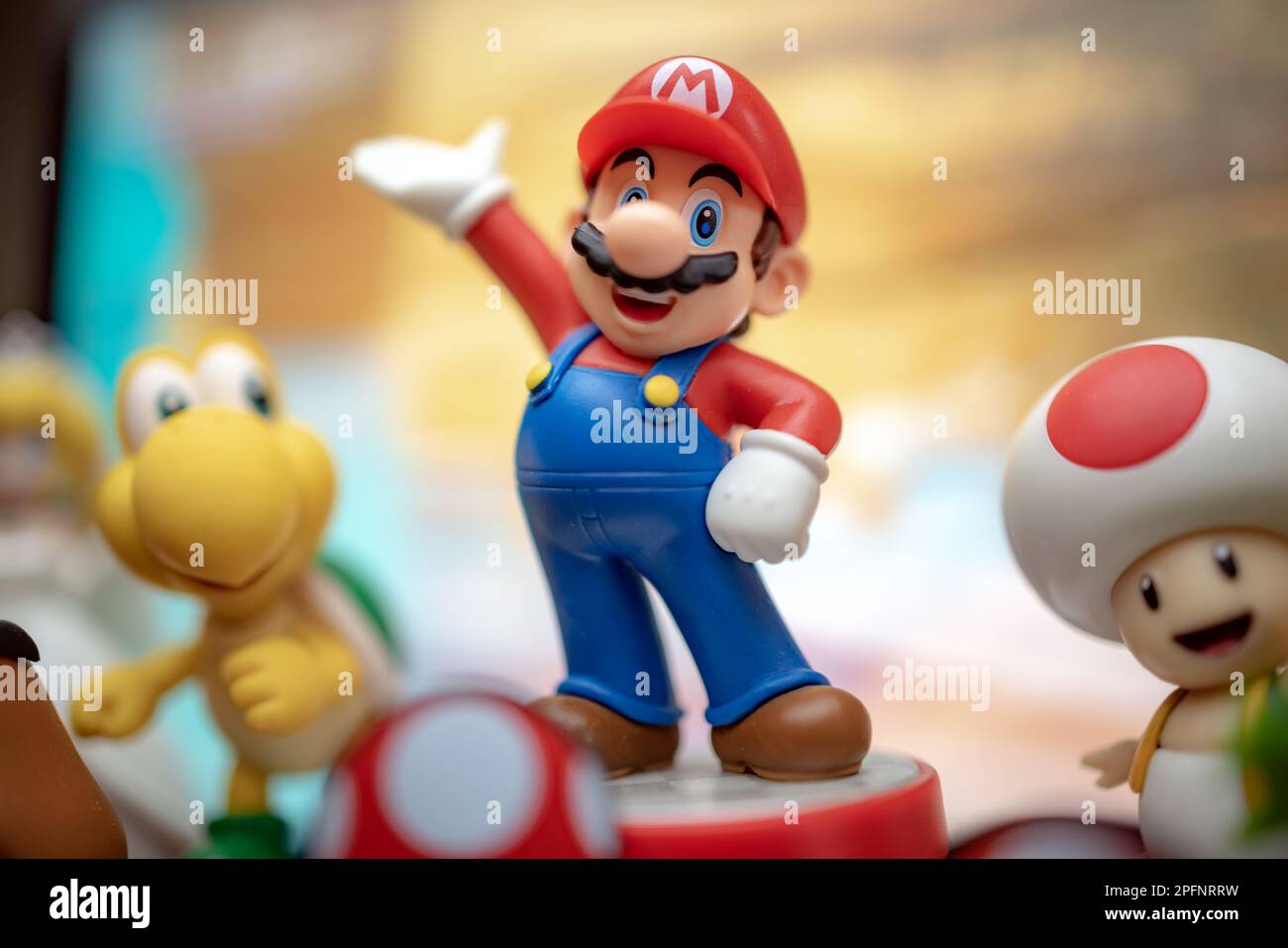 MOSCOU, RUSSIE - 08 septembre 2022: Super Mario Bros figure personnage.Super Mario est une plate-forme japonaise de jeux vidéo et de franchise de médias créer Banque D'Images