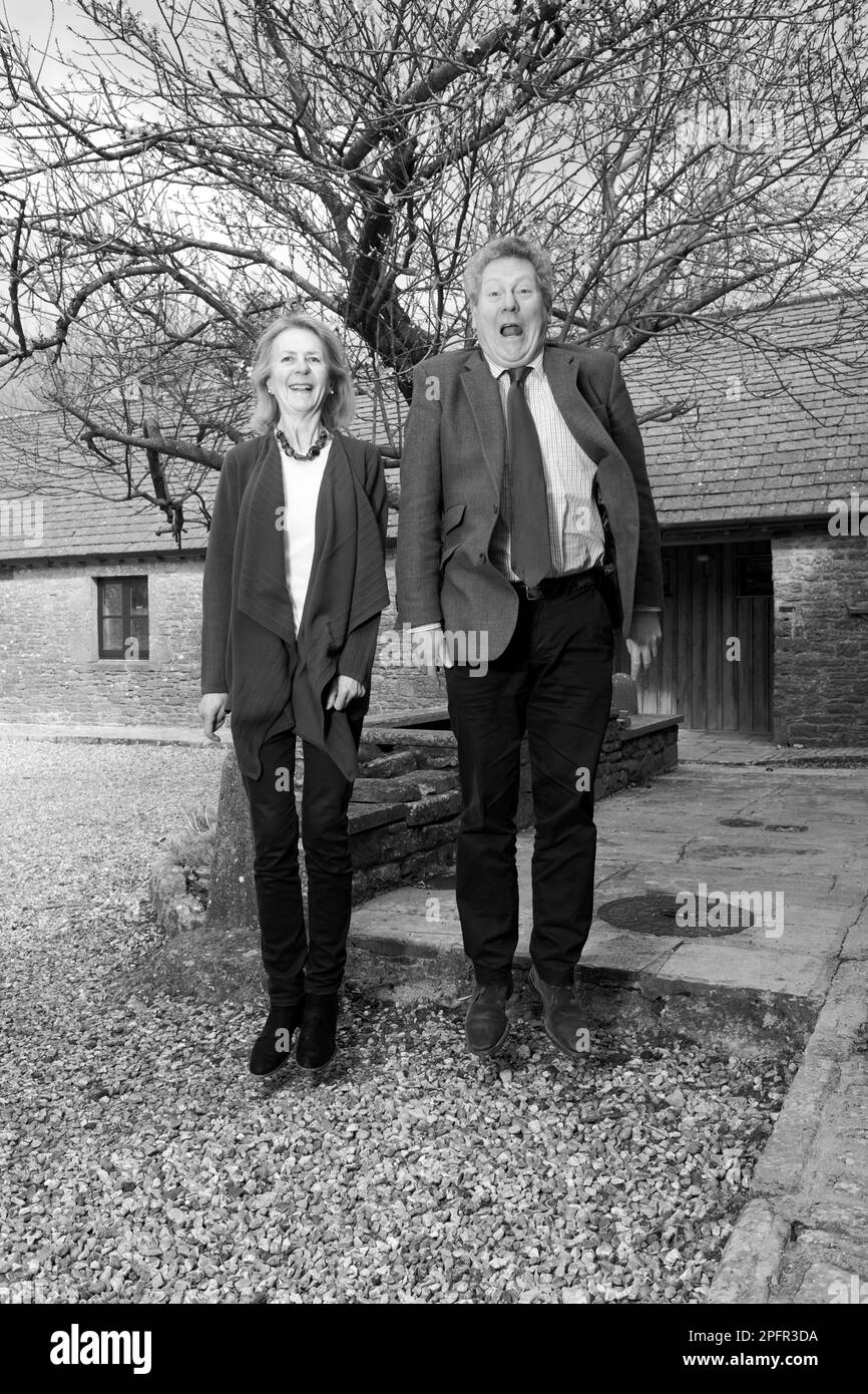 Andrew et Angela Lownie au déjeuner littéraire Oldie; 14-03-23; Kingston Courtyard, Wareham, Dorset Banque D'Images
