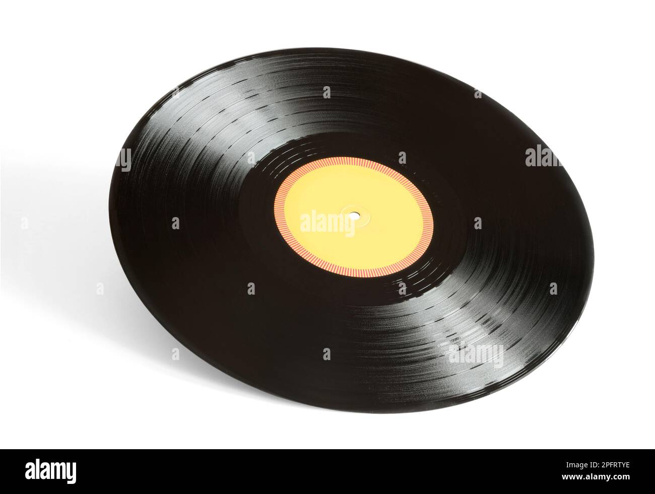 Disque vinyle vintage musique analogique le support d'enregistrement avec copie espace isolé sur fond blanc Banque D'Images
