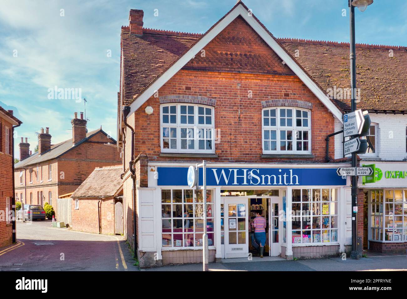 WH Smiths Pangboure, Berkshire, Royaume-Uni Banque D'Images