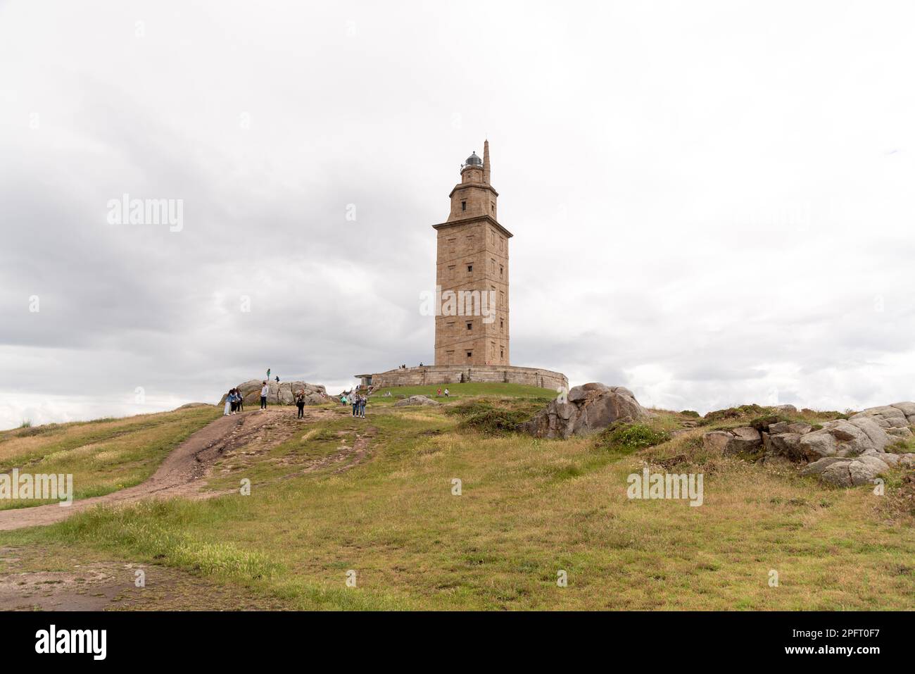 Une visite au sommet de la Torre de Hercules à la Coruña, Galice, Espagne, est récompensée par une vue imprenable sur la côte accidentée et les étendues sans fin Banque D'Images