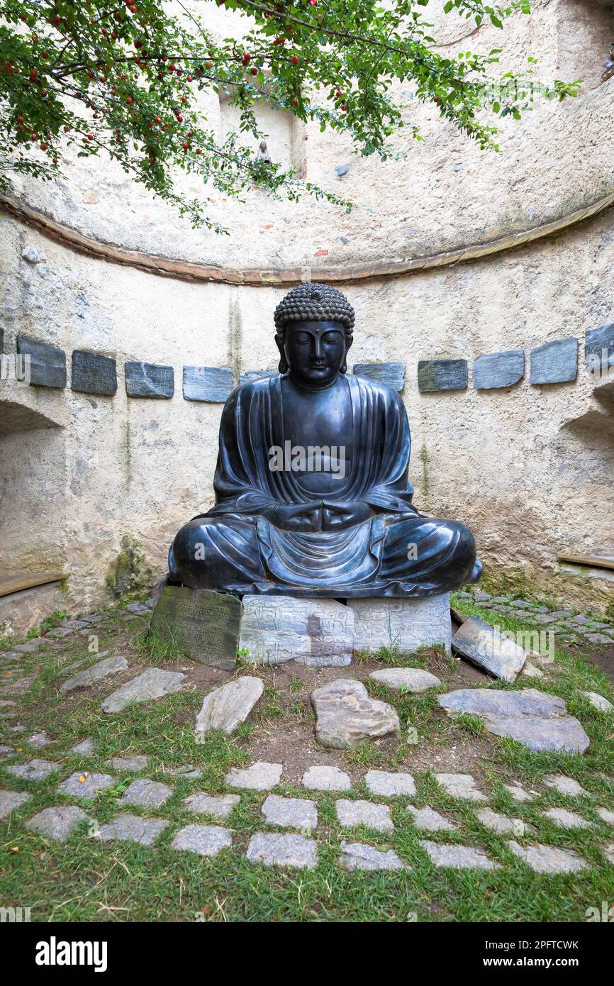 Fabriqué en bronze, c.a 1860, position méditante. Utile pour les concepts liés à la concentration Banque D'Images