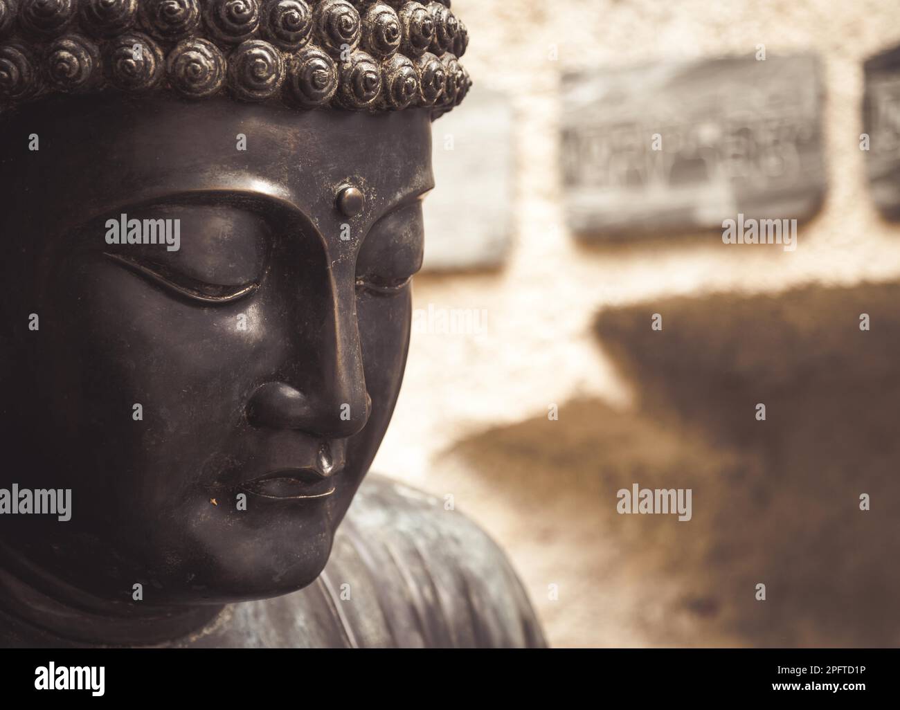 Fabriqué en bronze, c.a 1860, position méditante. Utile pour les concepts liés à la concentration Banque D'Images