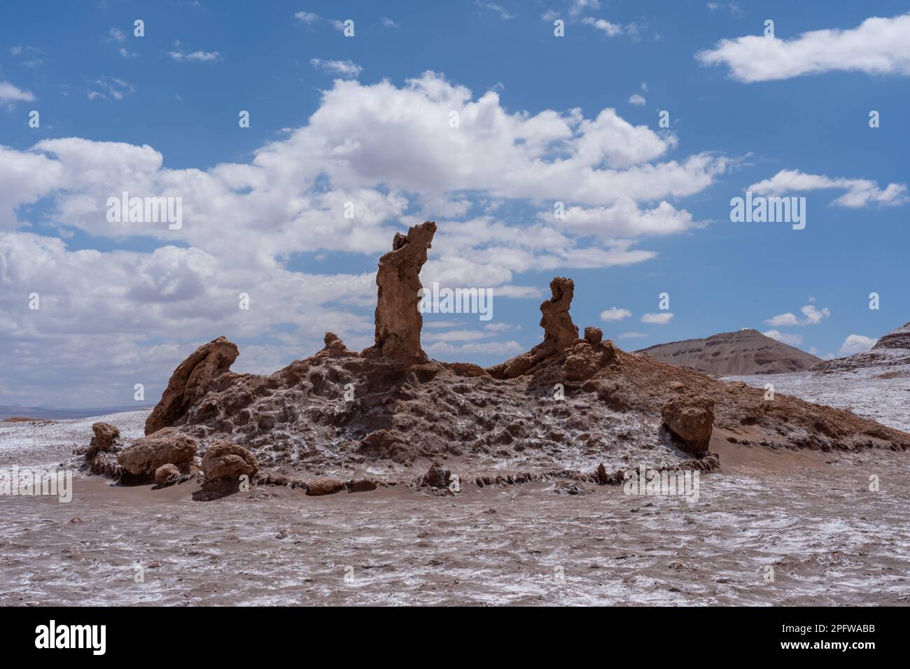 Formation naturelle de trois Marys (Las tres Marias) dans la Vallée de la Lune (Valle de la Luna) à San Pedro de Atacama, Chili. Banque D'Images