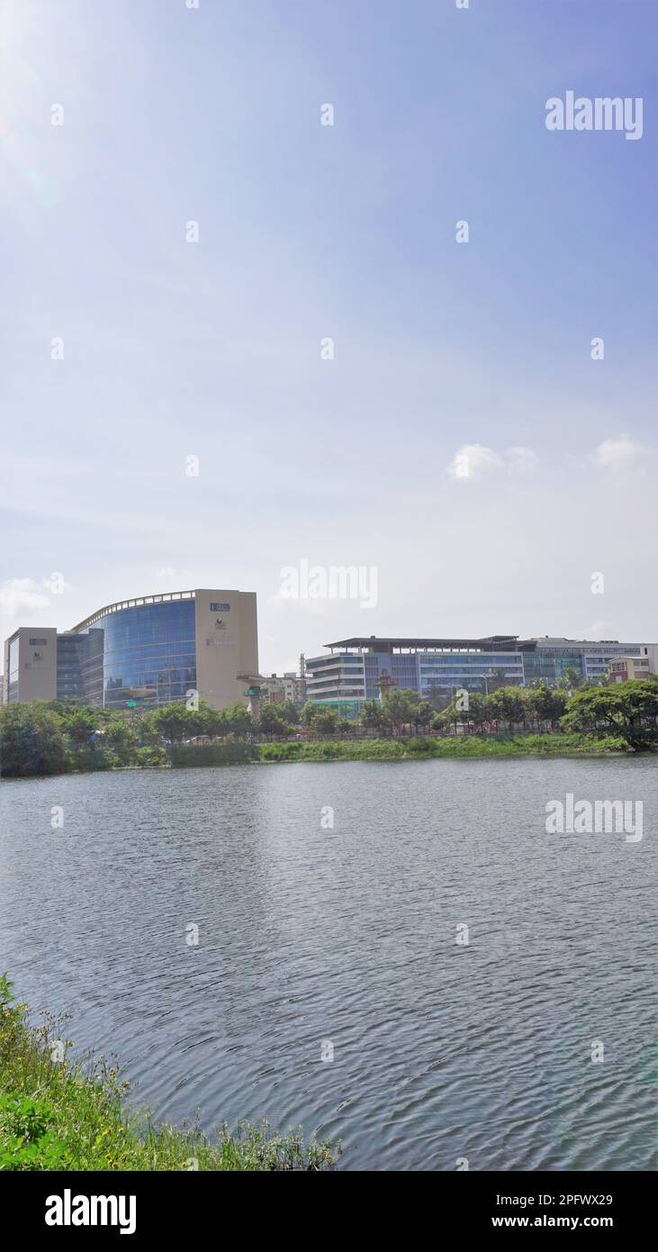 Bangalore,Karnataka,Inde18 septembre 2022 Paysage urbain avec le lac