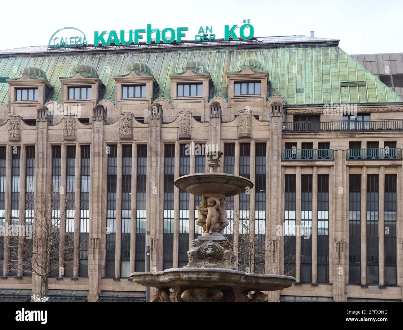 Centre commercial Galeria Kaufhof an der Düesseldorf Banque D'Images